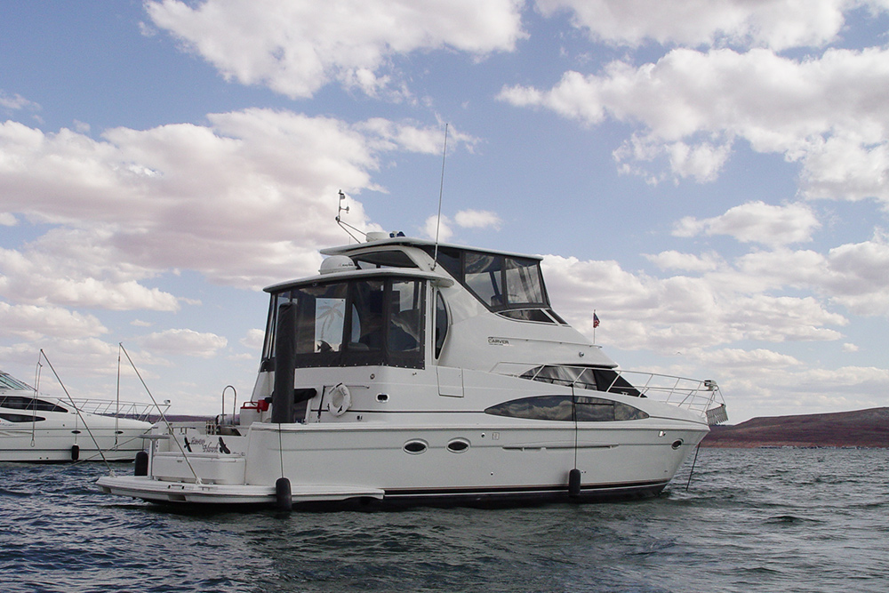 2003 Carver Motor Yacht